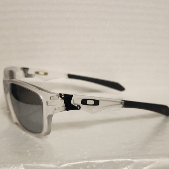 Oakley Jupiter Squared in NWOT condition - Picture 2 of 7